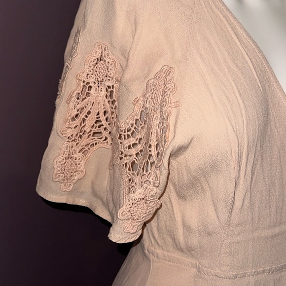 Astr The Label Pink Short Sleeve High Low Tie at the Waist Dress, Size M - Picture 7 of 10